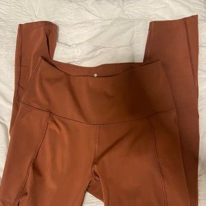 Brown athletic leggings